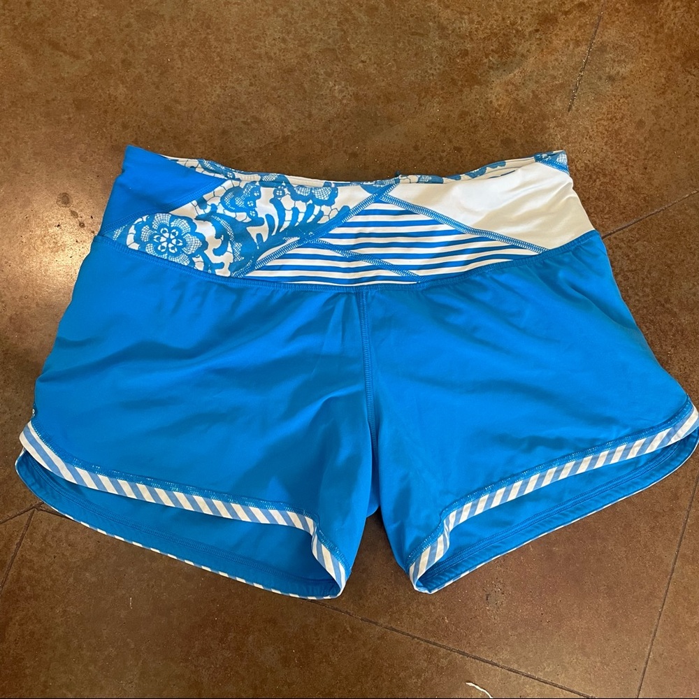 Lululemon Groovy Run Short in Beaming Blue 
Inseam: 4 inches-Fantastic shape!!